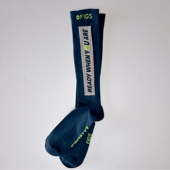 FIGS New READY WHEN YOU ARE Compression Socks Medium Blue Gray Yellow Extremes - Picture 1 of 3